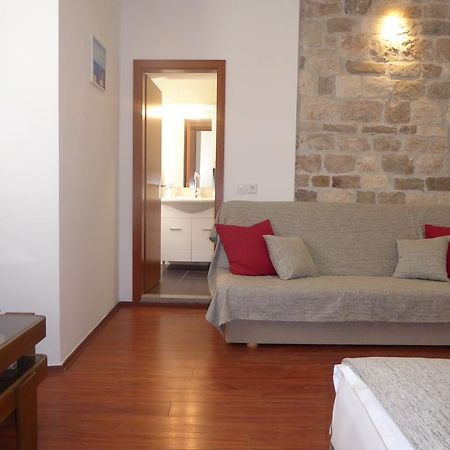 Studio Apartment Mila Split Exterior photo