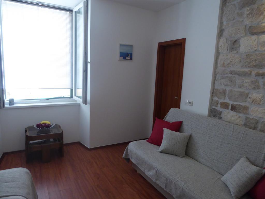 Studio Apartment Mila Split Exterior photo