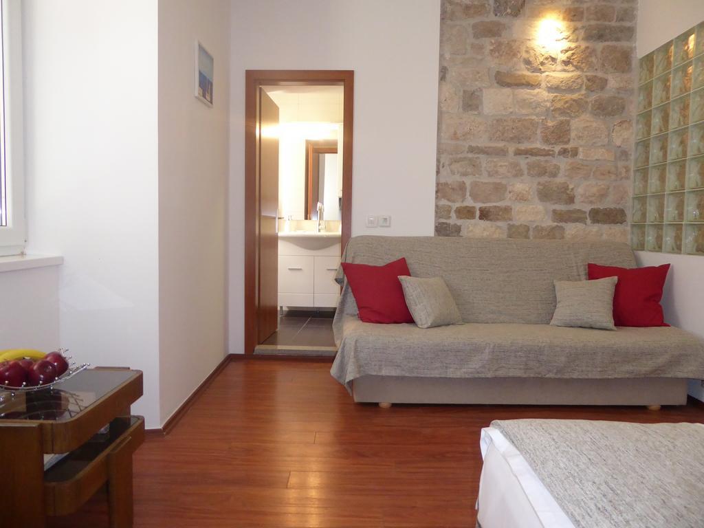 Studio Apartment Mila Split Exterior photo