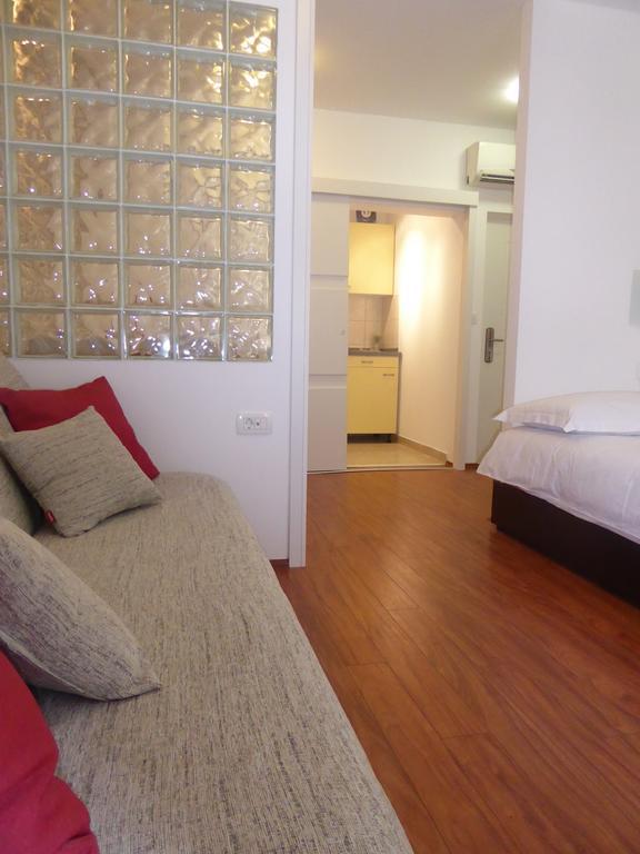 Studio Apartment Mila Split Exterior photo